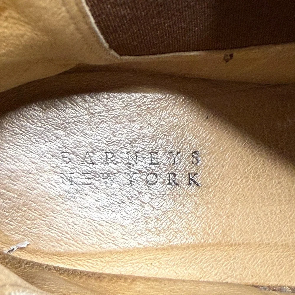 Barney's New York Suede Chelsea Boots Mens 10 M Crepe Gum Sole Desert FLAWED